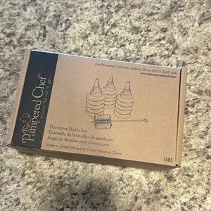 Pampered Chef Decorator Bottle Set